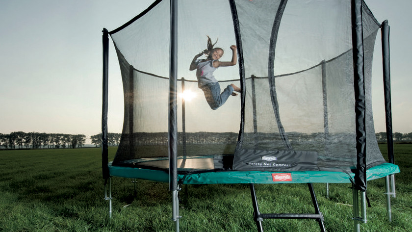Afbeelding voor inground-oppoten: trampoline springplezier